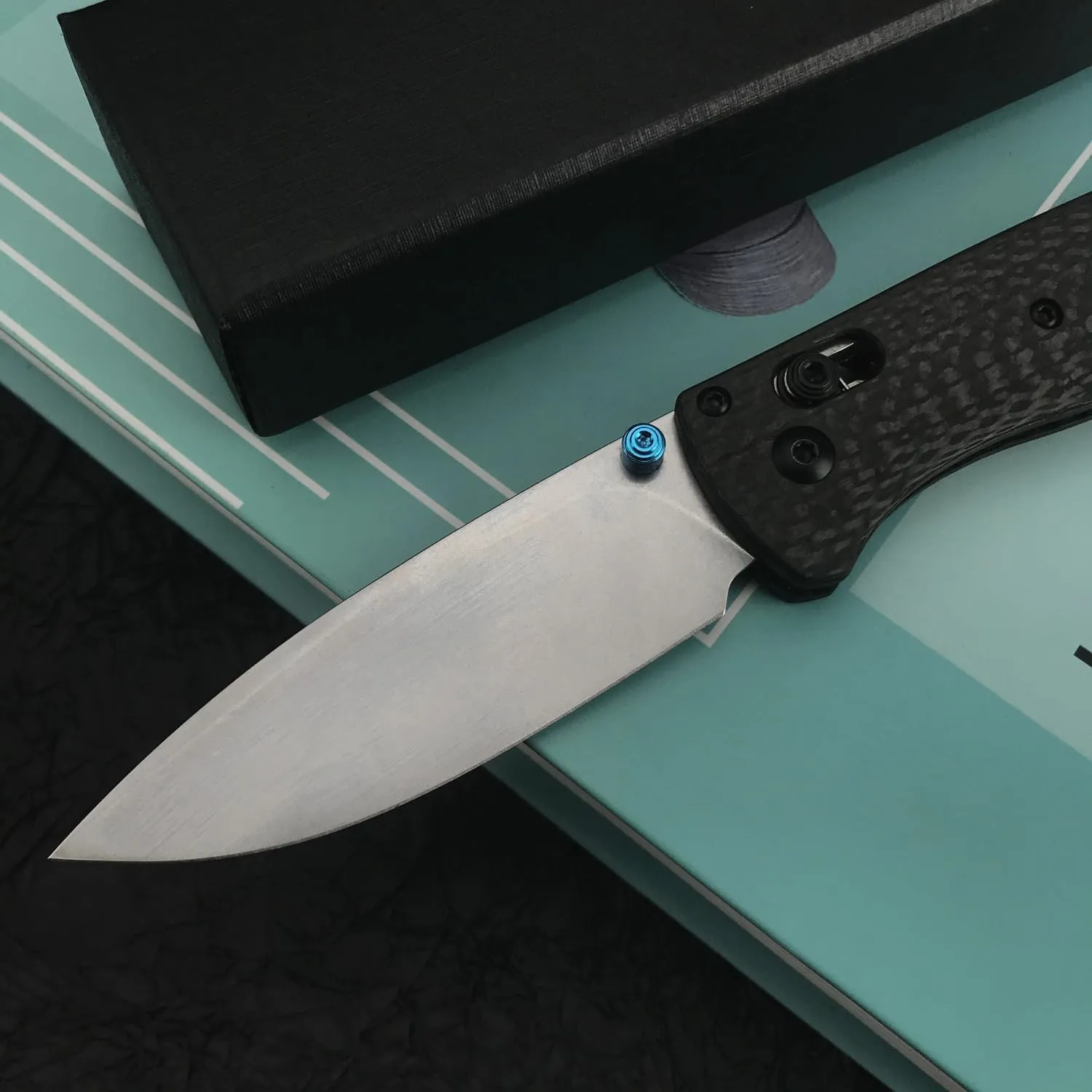 7.5 Inch Axis Lock Knife, EDC Folding Pocket Knife with Pocket Clip, Satin Plain Edge 440C Blade with Black Carbon Fiber Handle for Outdoor Camping and Hiking (silvery)