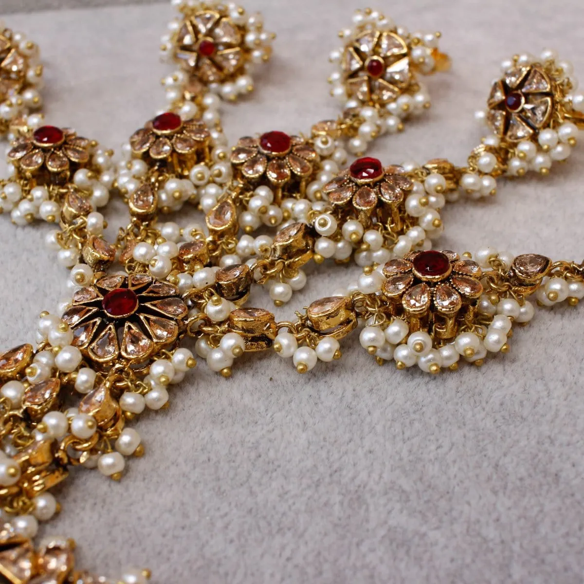 Azmat Pearl and Maroon 5 Finger statement Hand harness