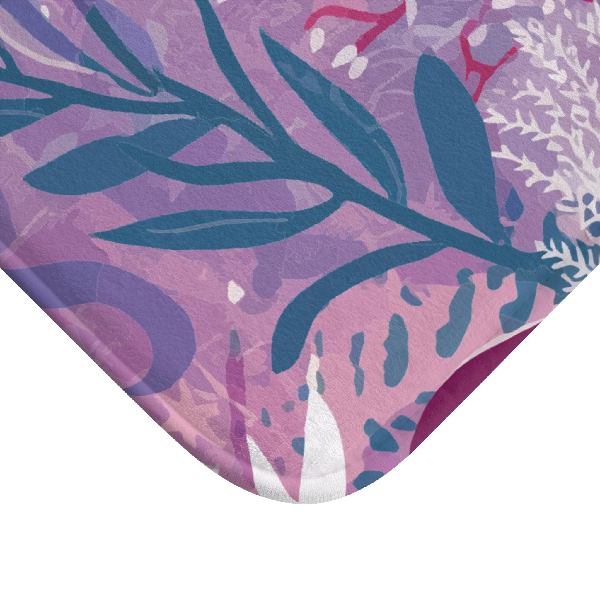 Botanical Bliss Purple Seaweed Bath Mat - Vibrant Floral Design for a Cozy Bathroom