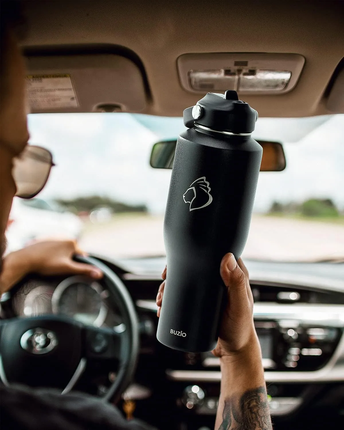 BUZIO 40oz Tumbler with Handle Straw Lid and Flex Lid, 40 oz Insulated Water Bottle Fits in Car Cup Holder, Double Wall Stainless Steel Travel Flask, Keeps Cold for 48 Hrs, Hot for 24 Hrs, Black