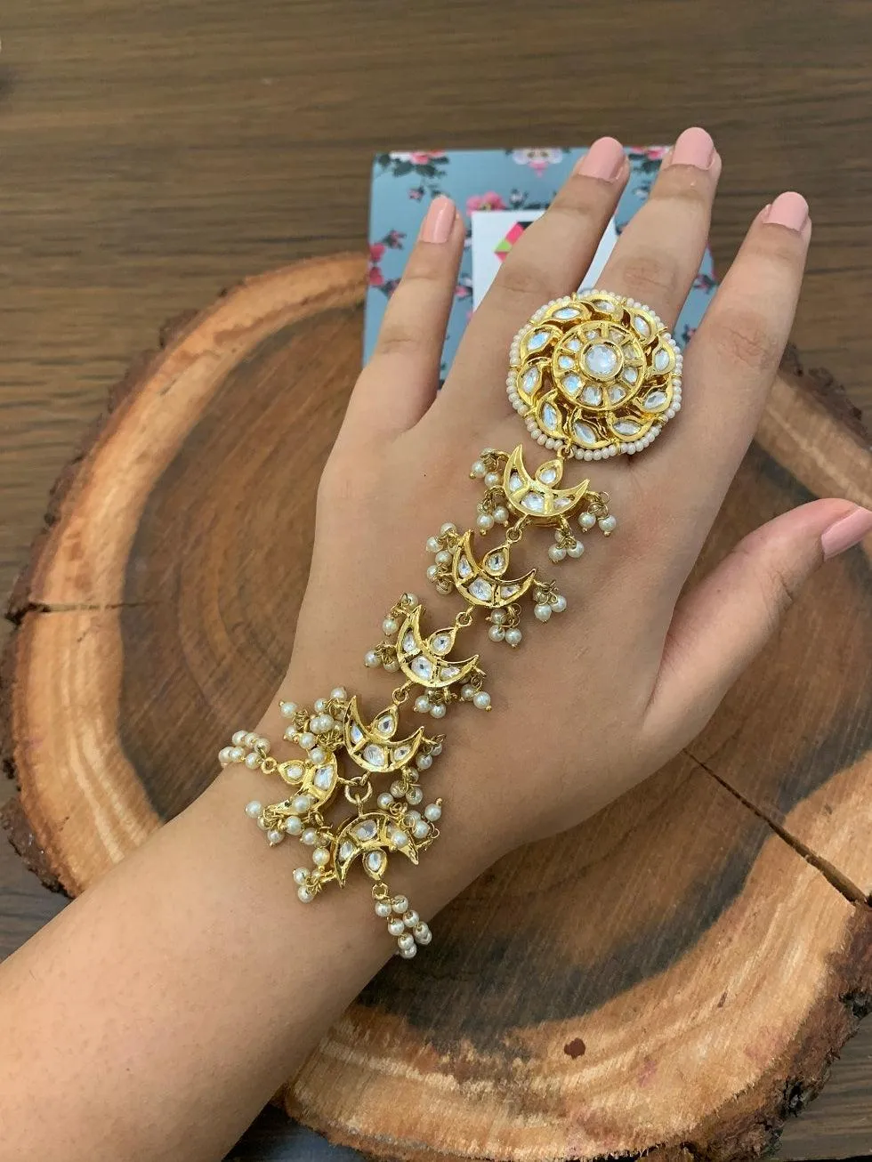 Chavvi Polki Dramatic Hathpan | Hand Harness