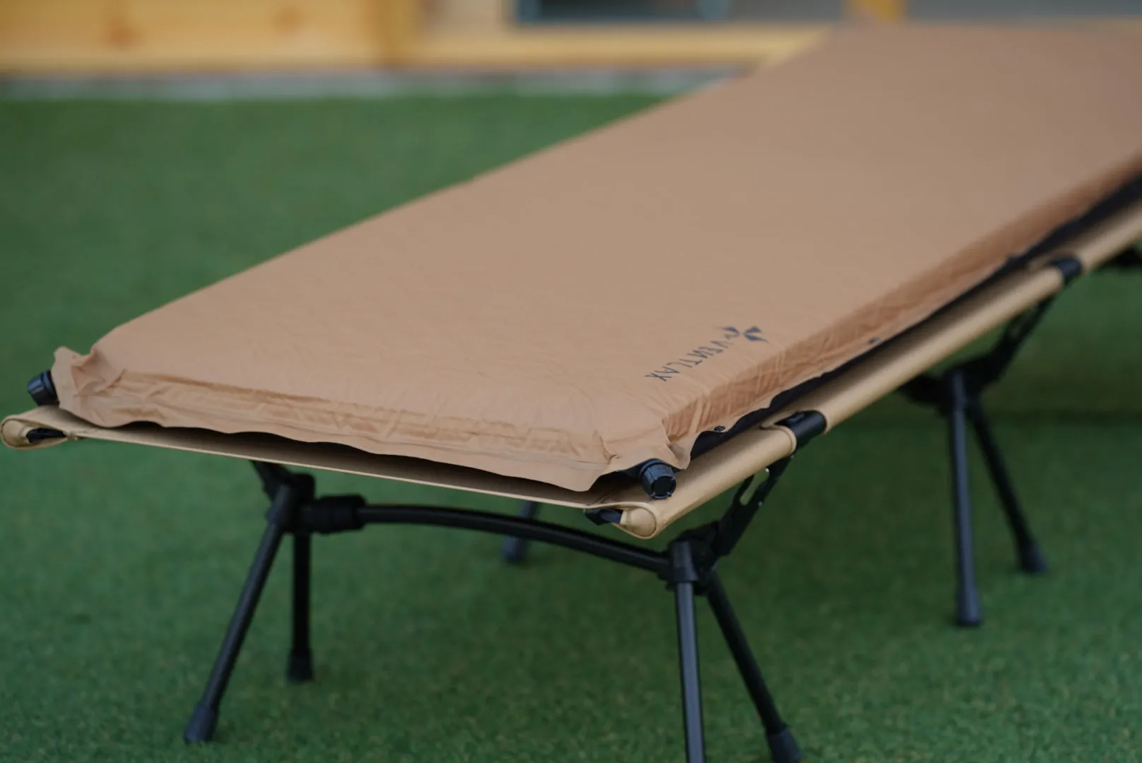 INFLATABLE MAT