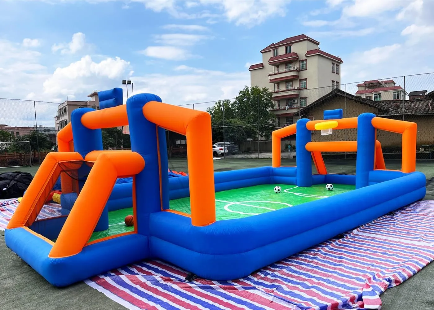 Inflatable Soccer Basketball Sports Court Inflatable Soccer Pitch Field 2 in 1 Multiple Sport Game with Blower& Floor Mat for Birthday/School Playground/Family/Team Games (with Floor mat)