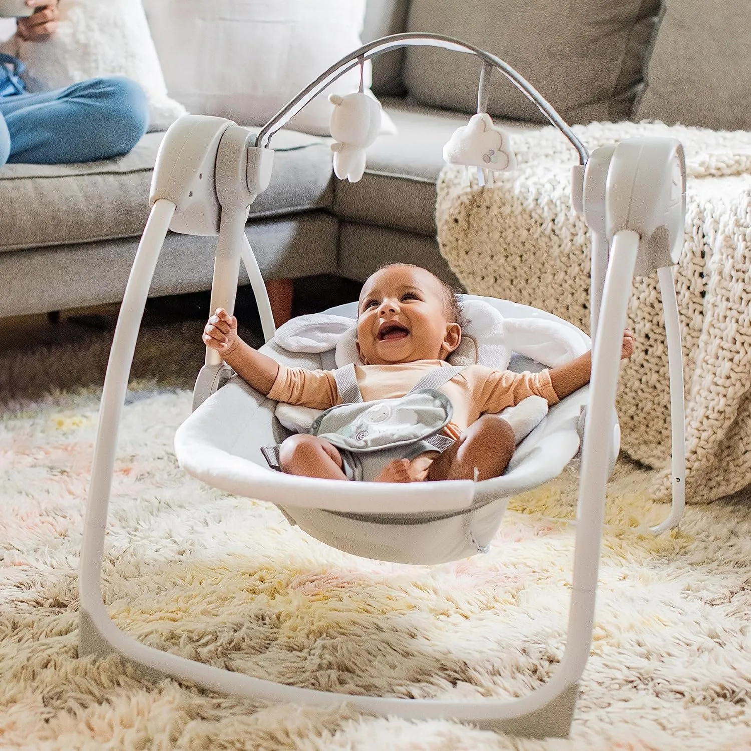 Ingenuity Comfort 2 Go Compact Portable 6-Speed Cushioned Baby Swing with Music, Folds Easy, 0-9 Months 6-20 lbs (Cuddle Lamb)