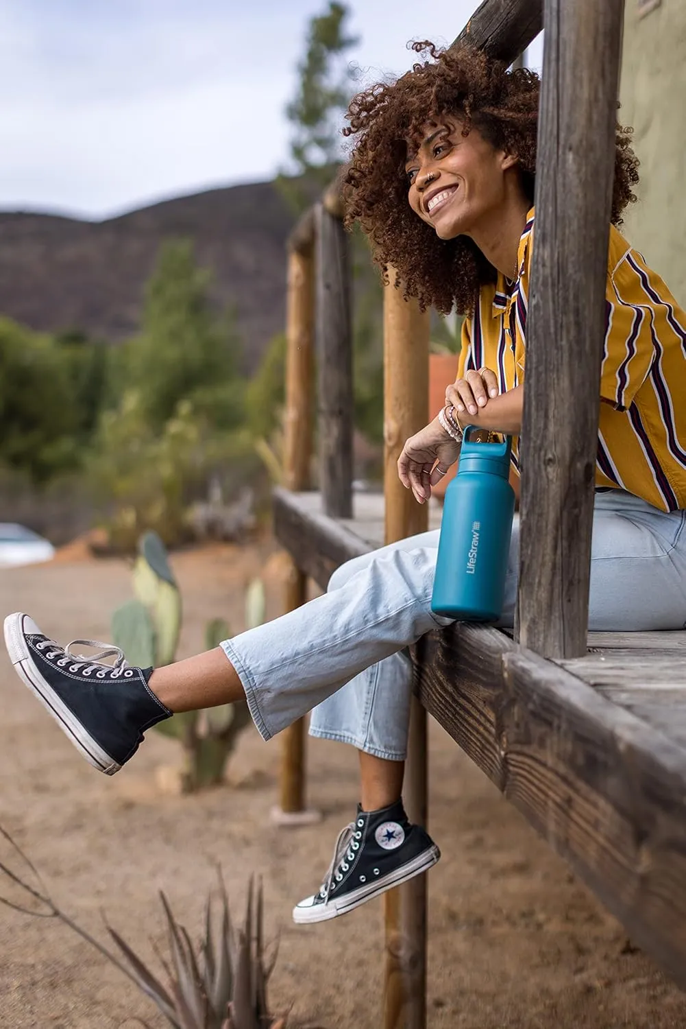 LifeStraw Go Series — Insulated Stainless Steel Water Filter Bottle for Travel and Everyday Use Removes Bacteria, Parasites and Microplastics, Improves Taste, 1L Nordic Noir