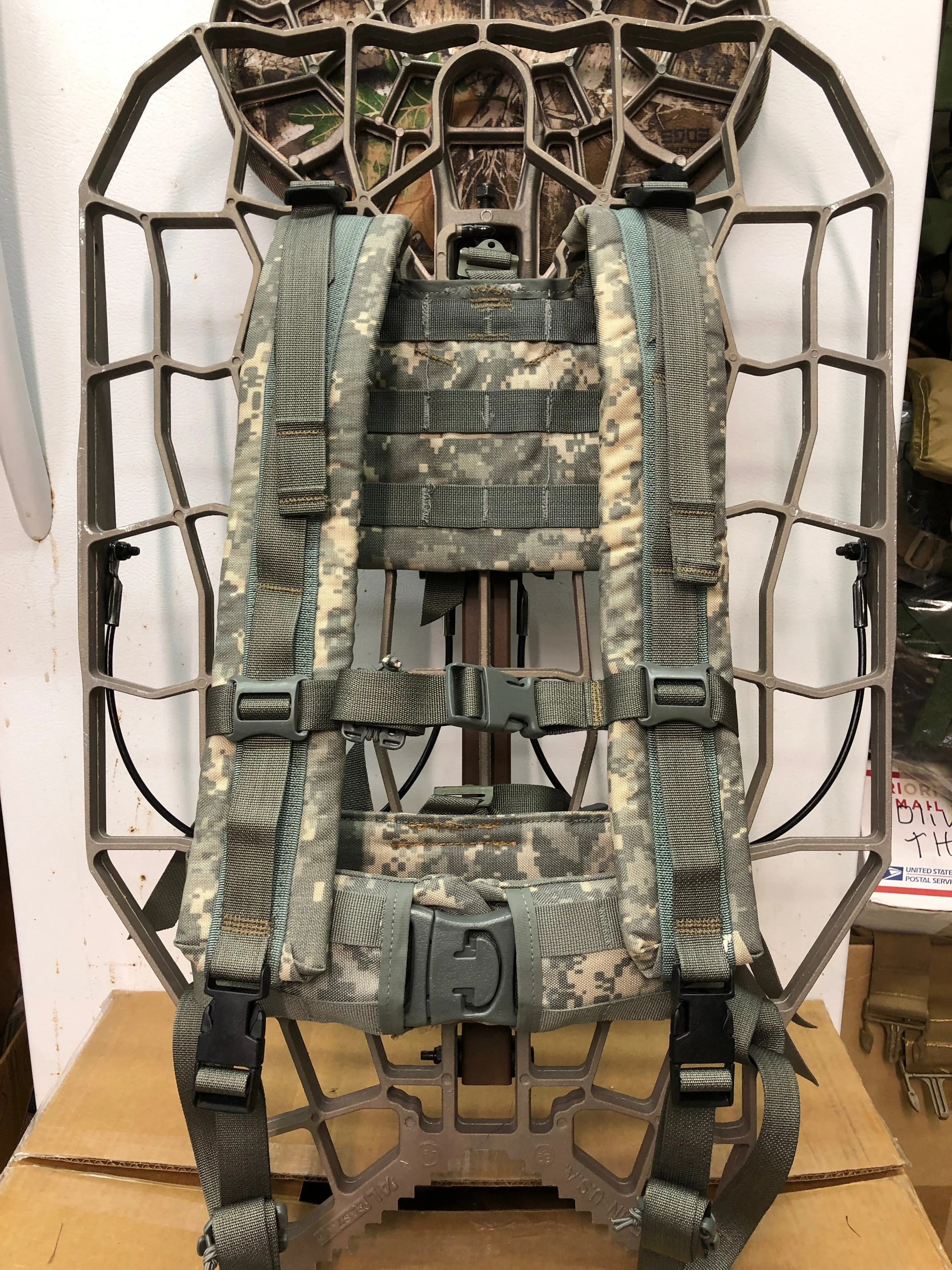 THE HANG & BANG TREESTAND HARNESS